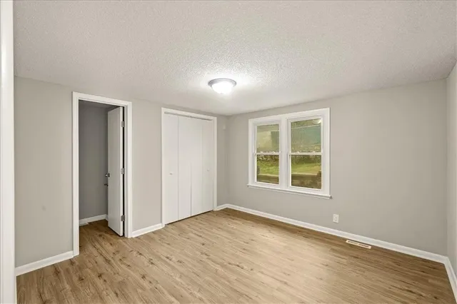 $164,900 | 9421 East 15th Street South, Independence, MO 64052