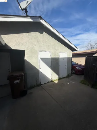 a view of a house with a garage