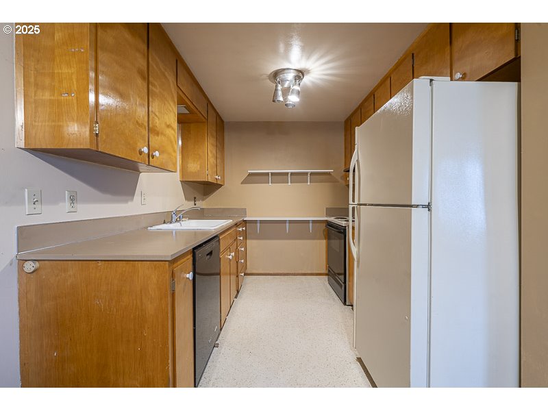 1140 Stanfield Road Woodburn, OR 97071 - Photo 11 of 26 Gallery Image 11
