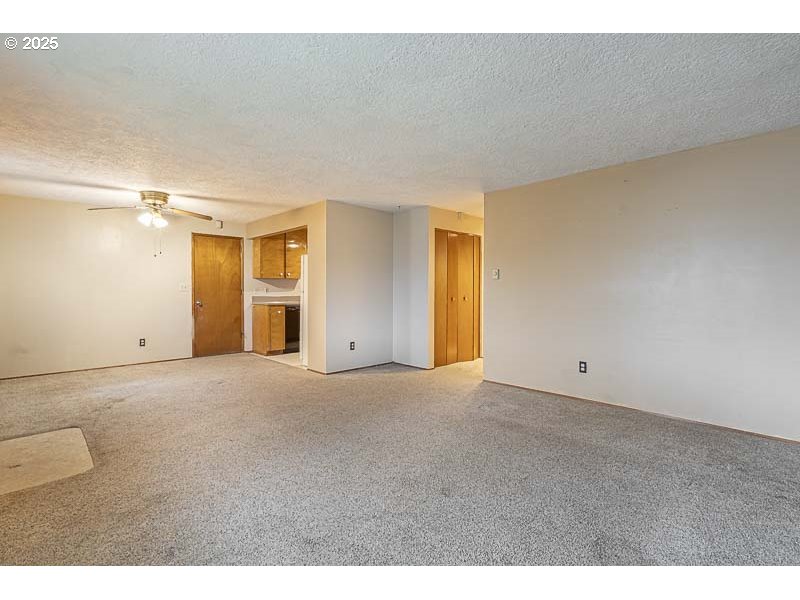 1140 Stanfield Road Woodburn, OR 97071 - Photo 8 of 26 Gallery Image 8