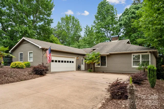 $534,000 | 18 Shipmaster Court, Clover, SC 29710