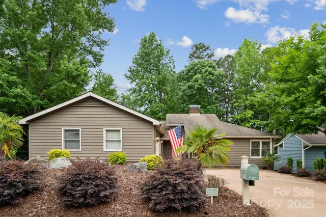 $534,000 | 18 Shipmaster Court, Clover, SC 29710