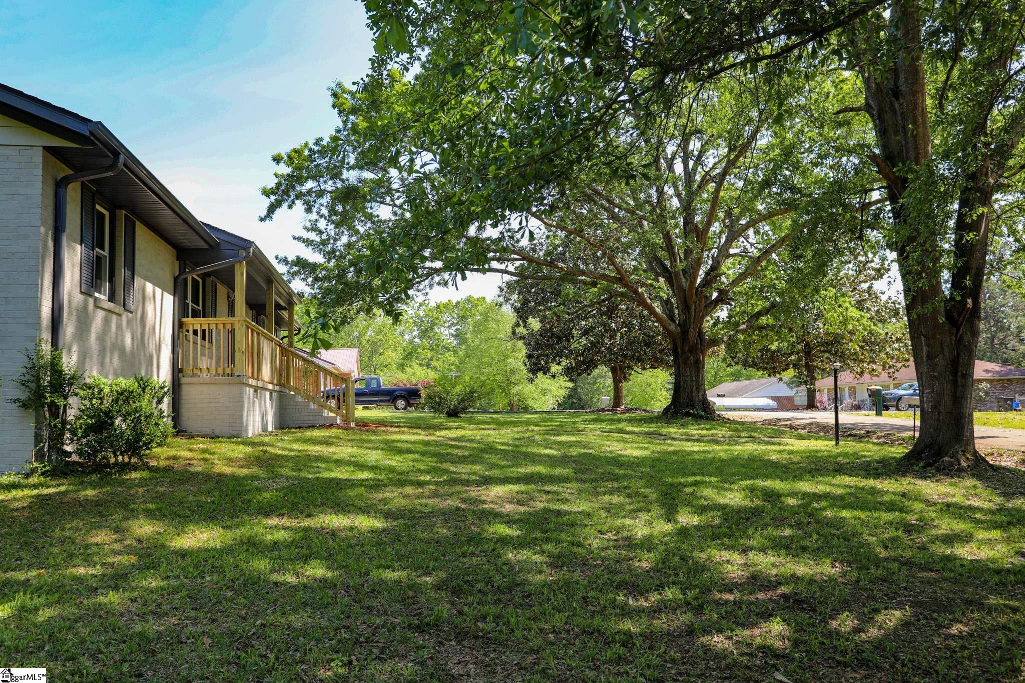 208 Magnolia Terrace Pendleton, SC 29670 - Photo 4 of 24 Gallery Image 4