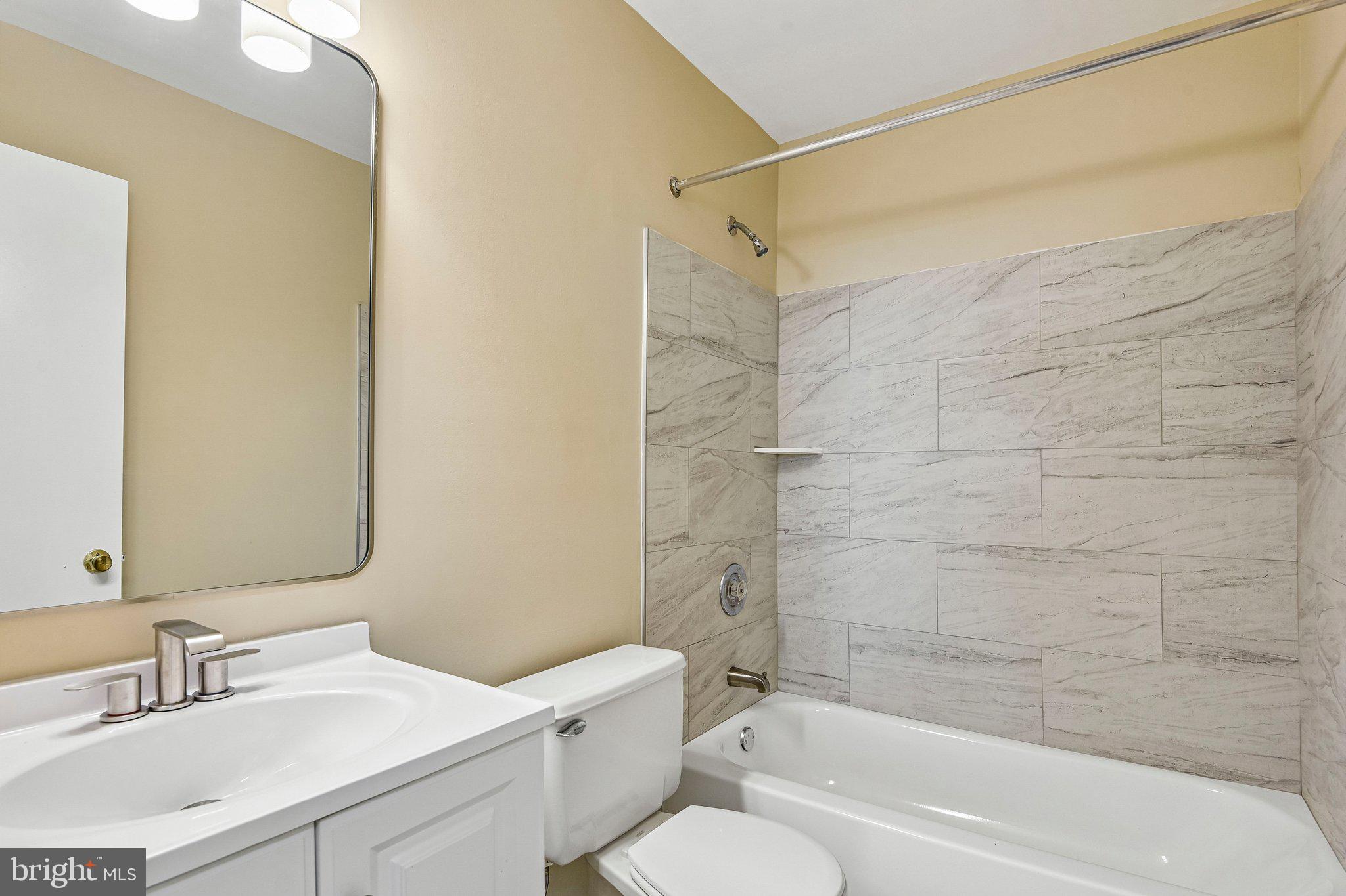 37 Heather Hill Road Baltimore, MD 21228 - Photo 14 of 21 Gallery Image 14