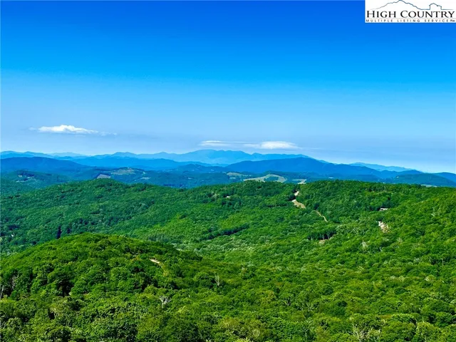 $235,000 | 303 Sugar Top Drive, Unit 2306, Sugar Mountain, NC 28604
