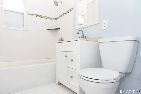 $199,900 | 185 Cherry Hill Drive, Unit 1A, Bridgeport, CT 06606