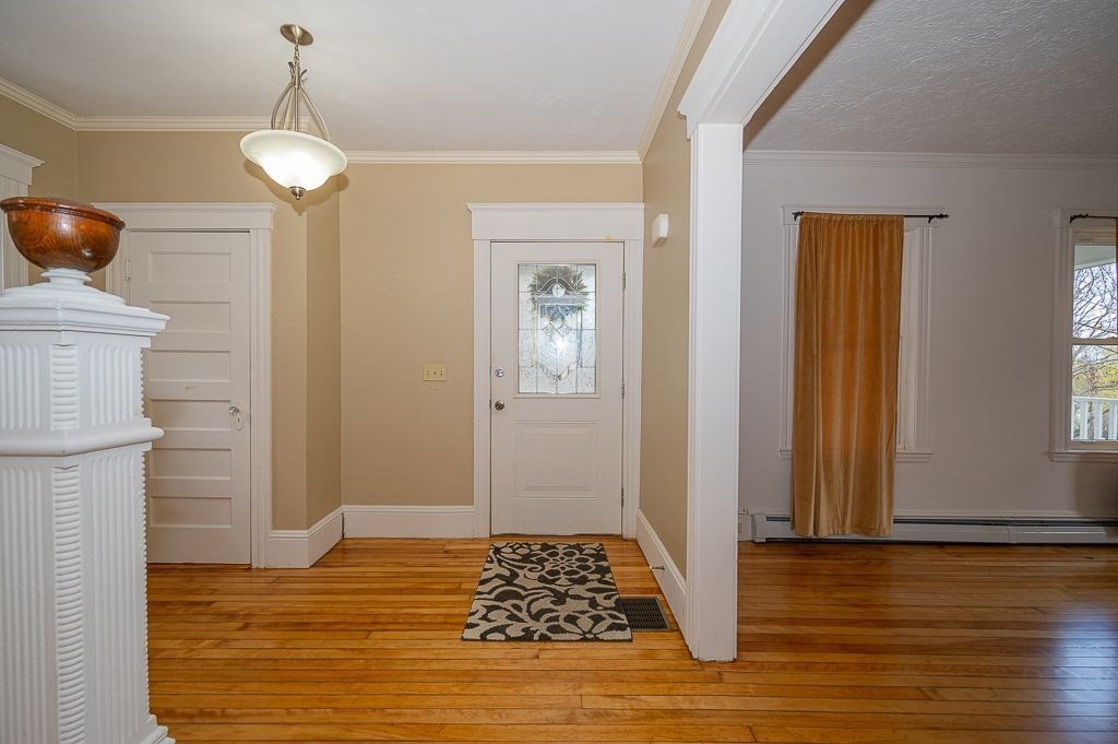3 Wrentham Road Worcester, MA 01602 - Photo 3 of 36