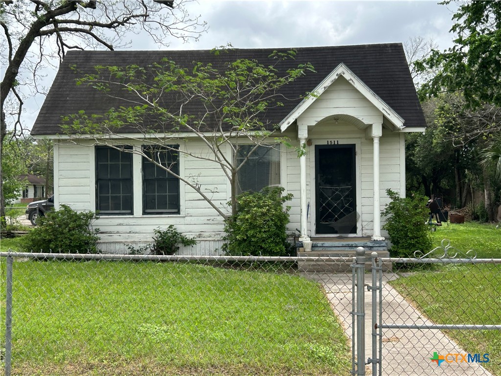 1511 East Constitution St  