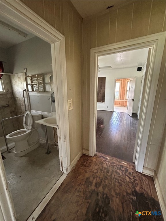 1511 East Constitution Street Victoria, TX 77901 - Photo 19 of 26 a view of a hallway to a livingroom and furniture