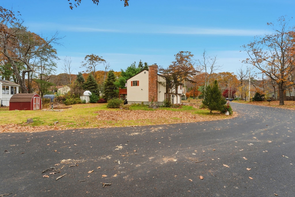 26 Wakefield Avenue Webster, MA 01570 - Photo 33 of 42
