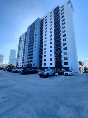 $1,850 | 401 69th Street, Unit 607, Miami Beach, FL 33141