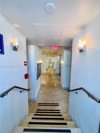 $1,850 | 401 69th Street, Unit 607, Miami Beach, FL 33141
