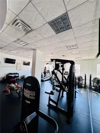 $1,850 | 401 69th Street, Unit 607, Miami Beach, FL 33141