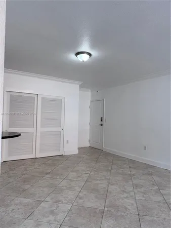 $1,850 | 401 69th Street, Unit 607, Miami Beach, FL 33141