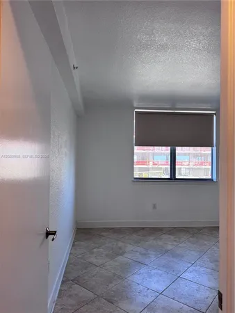 $1,850 | 401 69th Street, Unit 607, Miami Beach, FL 33141