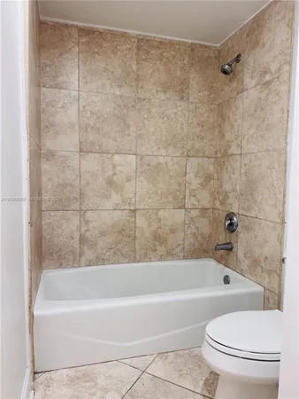$1,850 | 401 69th Street, Unit 607, Miami Beach, FL 33141