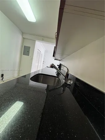 $1,850 | 401 69th Street, Unit 607, Miami Beach, FL 33141