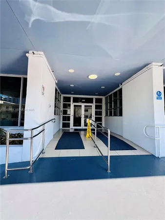 $1,850 | 401 69th Street, Unit 607, Miami Beach, FL 33141