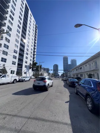 $1,850 | 401 69th Street, Unit 607, Miami Beach, FL 33141