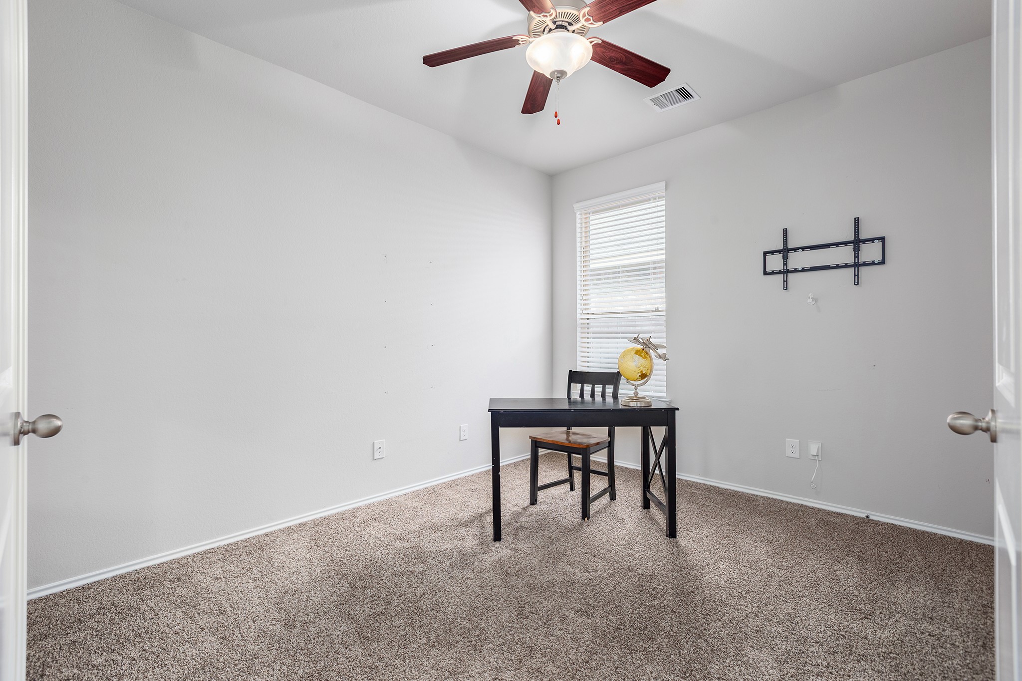 5611 Claymore Meadow Lane Spring, TX 77389 - Photo 20 of 32 a workspace with chandelier and a window