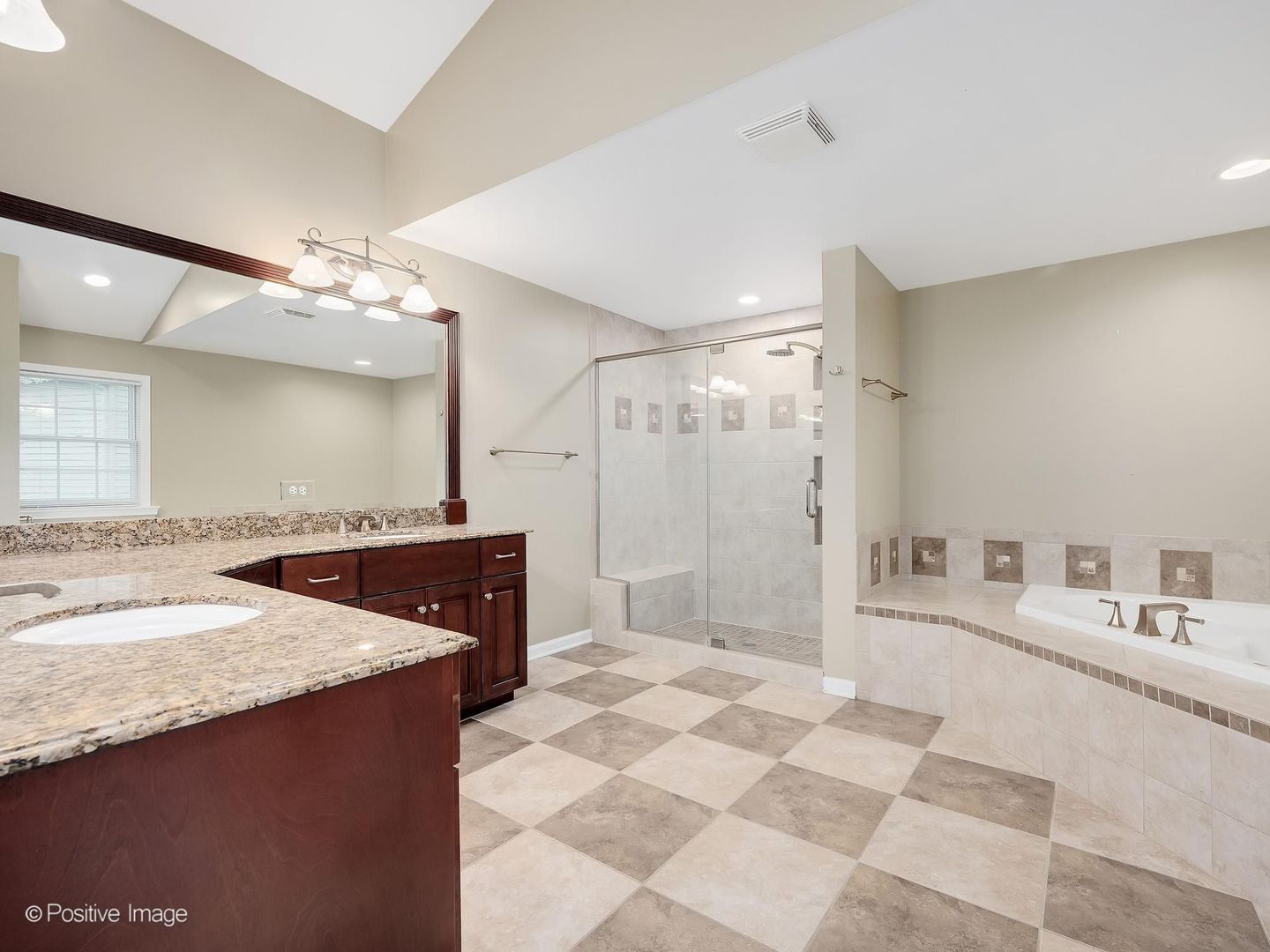 2S560 Seneca Drive Wheaton, IL 60189 - Photo 22 of 39