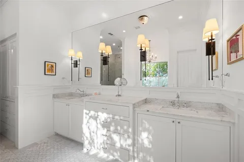 $1,985,000 | 7040 Gaston Avenue, Dallas, TX 75214