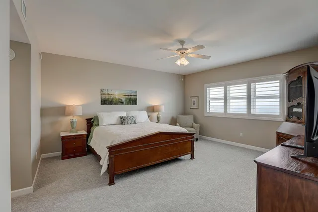 $4,500 | 2650 Lake Shore Drive, Unit 804, Riviera Beach, FL 33404