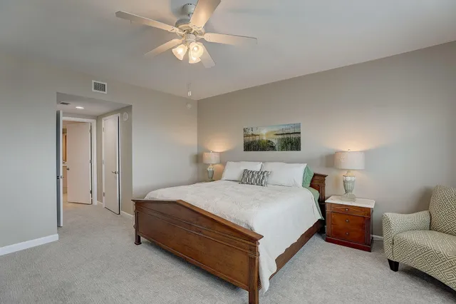 $4,500 | 2650 Lake Shore Drive, Unit 804, Riviera Beach, FL 33404