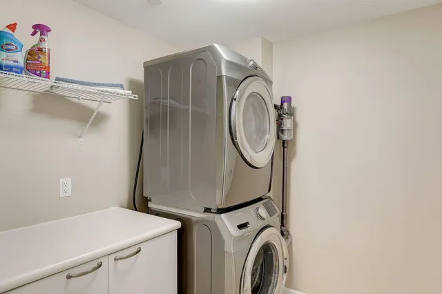 $4,500 | 2650 Lake Shore Drive, Unit 804, Riviera Beach, FL 33404