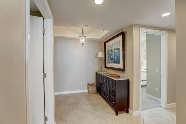 $4,500 | 2650 Lake Shore Drive, Unit 804, Riviera Beach, FL 33404