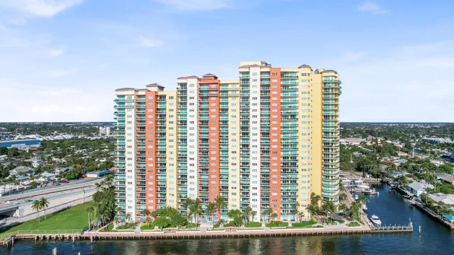 $4,500 | 2650 Lake Shore Drive, Unit 804, Riviera Beach, FL 33404