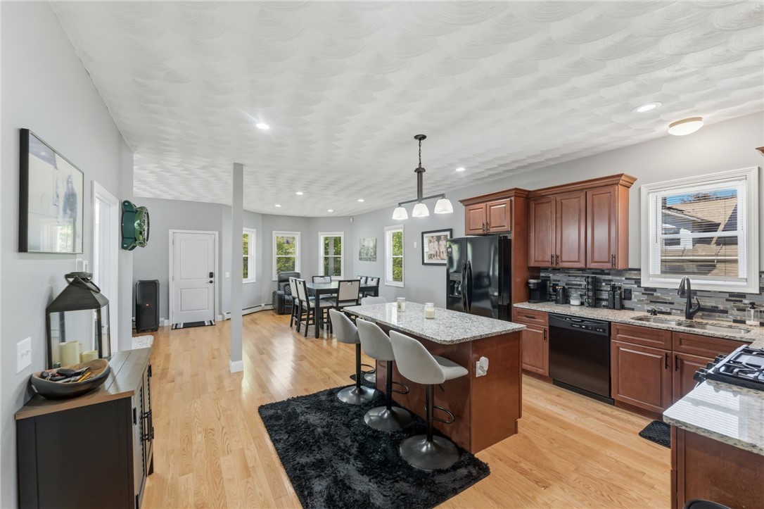 19 Curry Road Cranston, RI 02920 - Photo 4 of 16