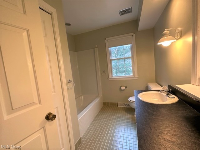 31829 Pinetree Road Pepper Pike, OH 44124 - Photo 15 of 17 Second Floor Bath