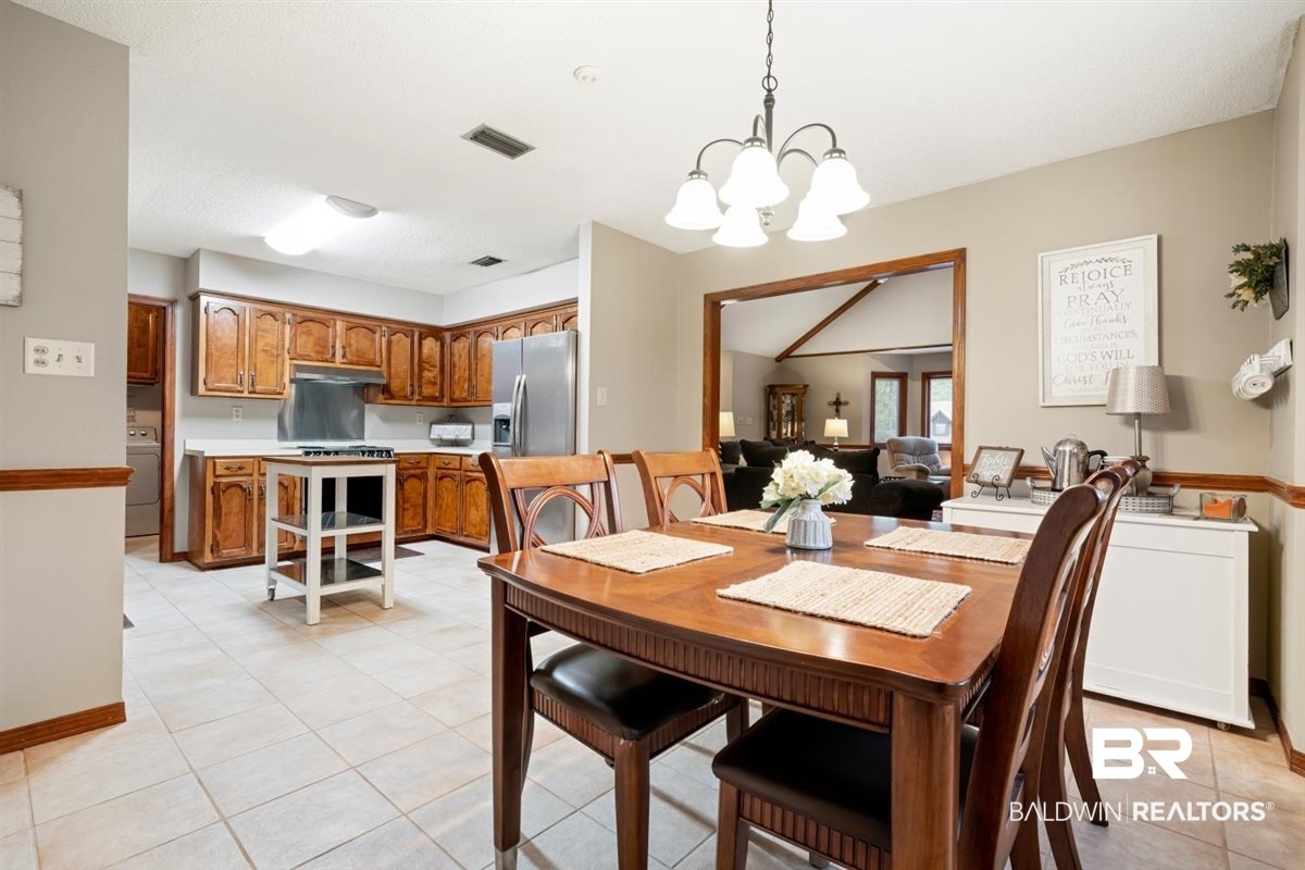 2129 Luckner Court Mobile, AL 36618 - Photo 9 of 29
