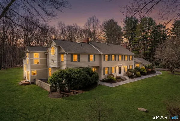 $1,195,000 | 11 Highview Drive, Woodbridge, CT 06525