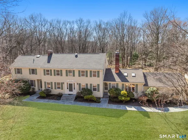 $1,195,000 | 11 Highview Drive, Woodbridge, CT 06525