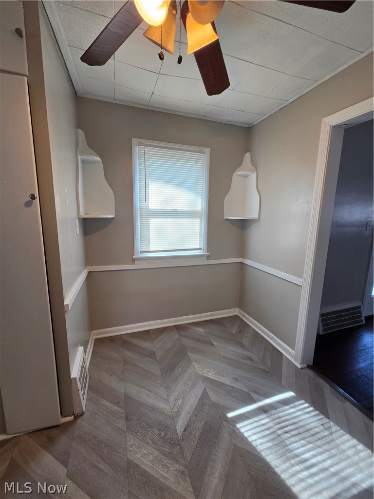 994 Yellowstone Road Cleveland, OH 44121 - Photo 6 of 12 eat-in kitchen