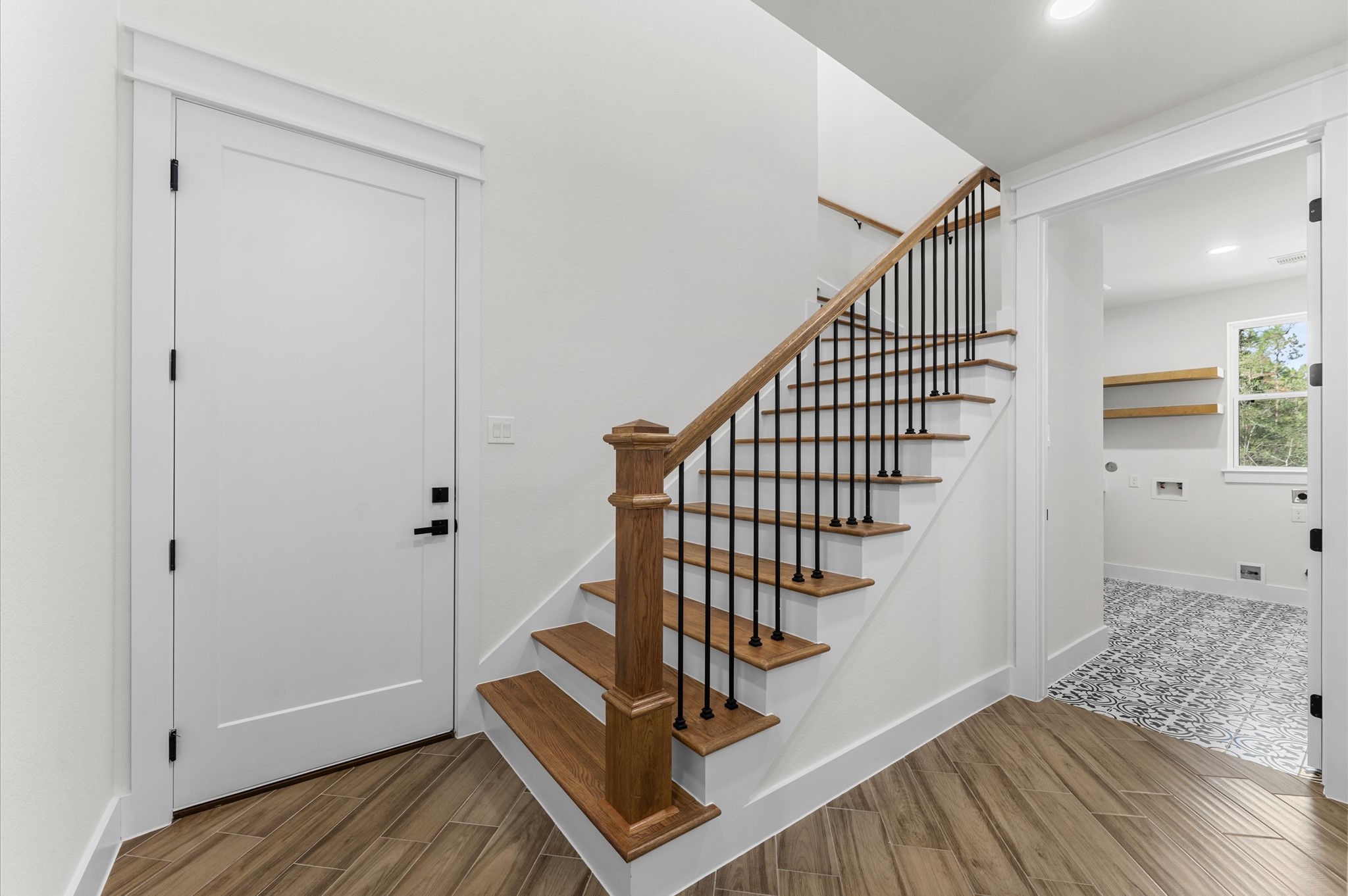 118 Ranger Road Huntsville, TX 77340 - Photo 40 of 49 Elegant stairs to the second floor.