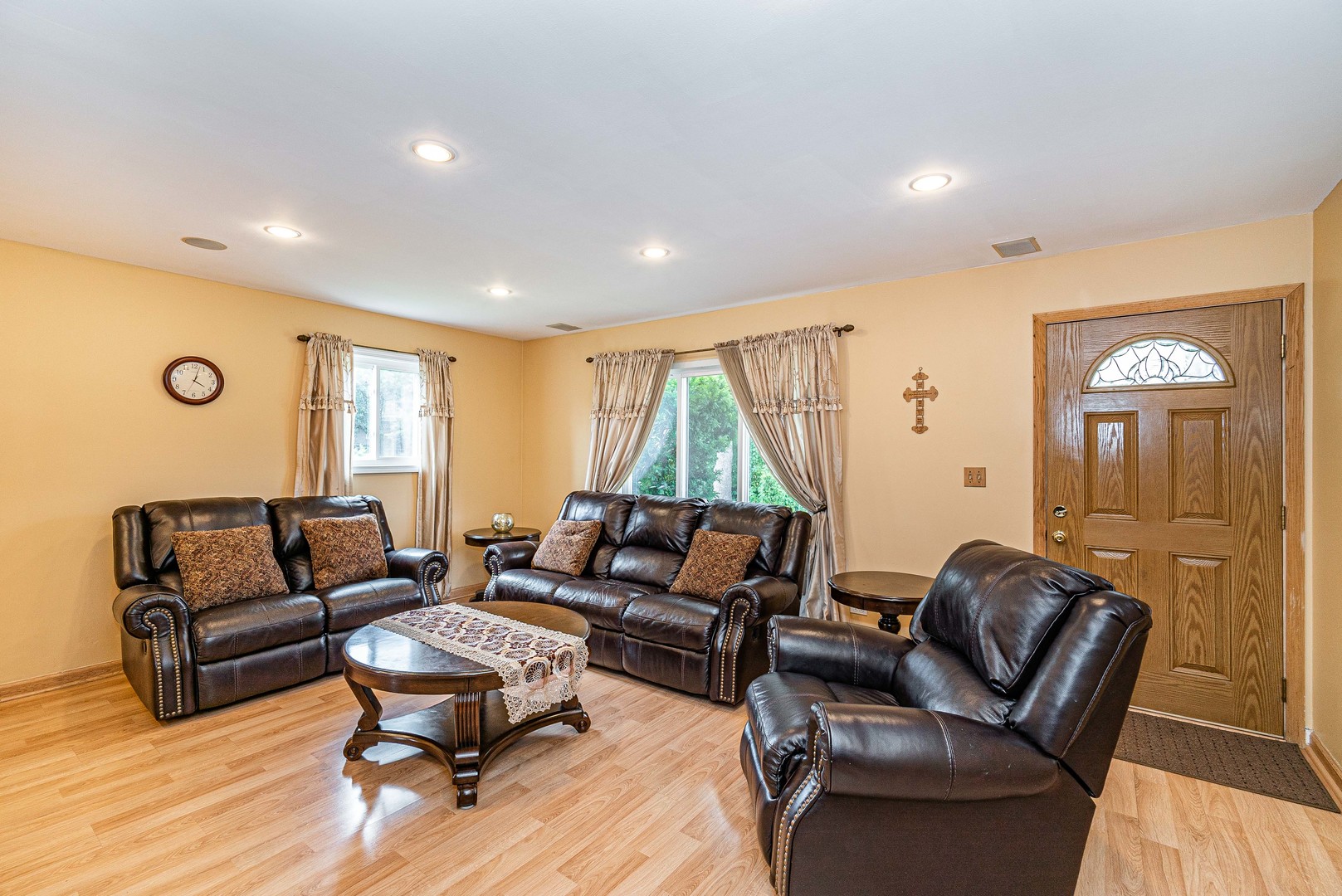9415 Sumac Road, Unit A Des Plaines, IL 60016 - Photo 2 of 21 a living room with furniture and wooden floor