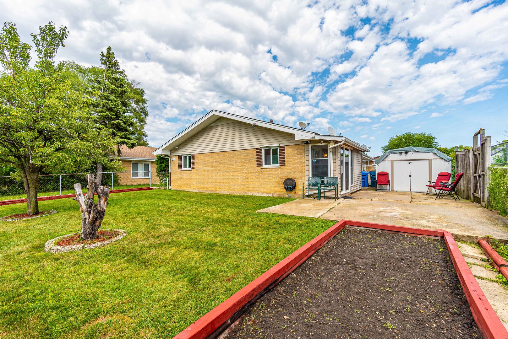 9415 Sumac Road, Unit A Des Plaines, IL 60016 - Photo 17 of 21 a swimming pool view with a garden space