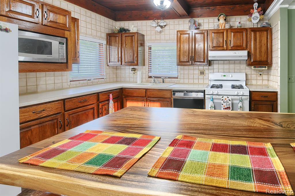 16151 27 Mile Road Ray, MI 48096 - Photo 8 of 76