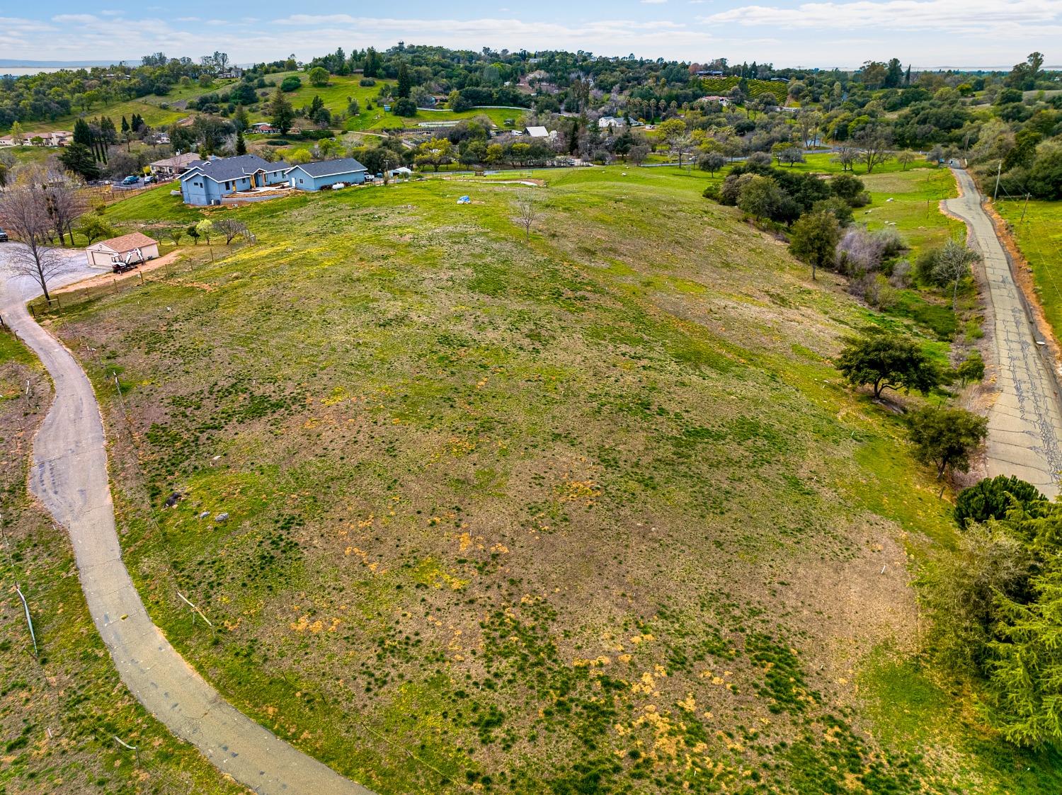 3180 Rattlesnake Road Newcastle, CA 95658 - Photo 11 of 39 a view of a lake with houses