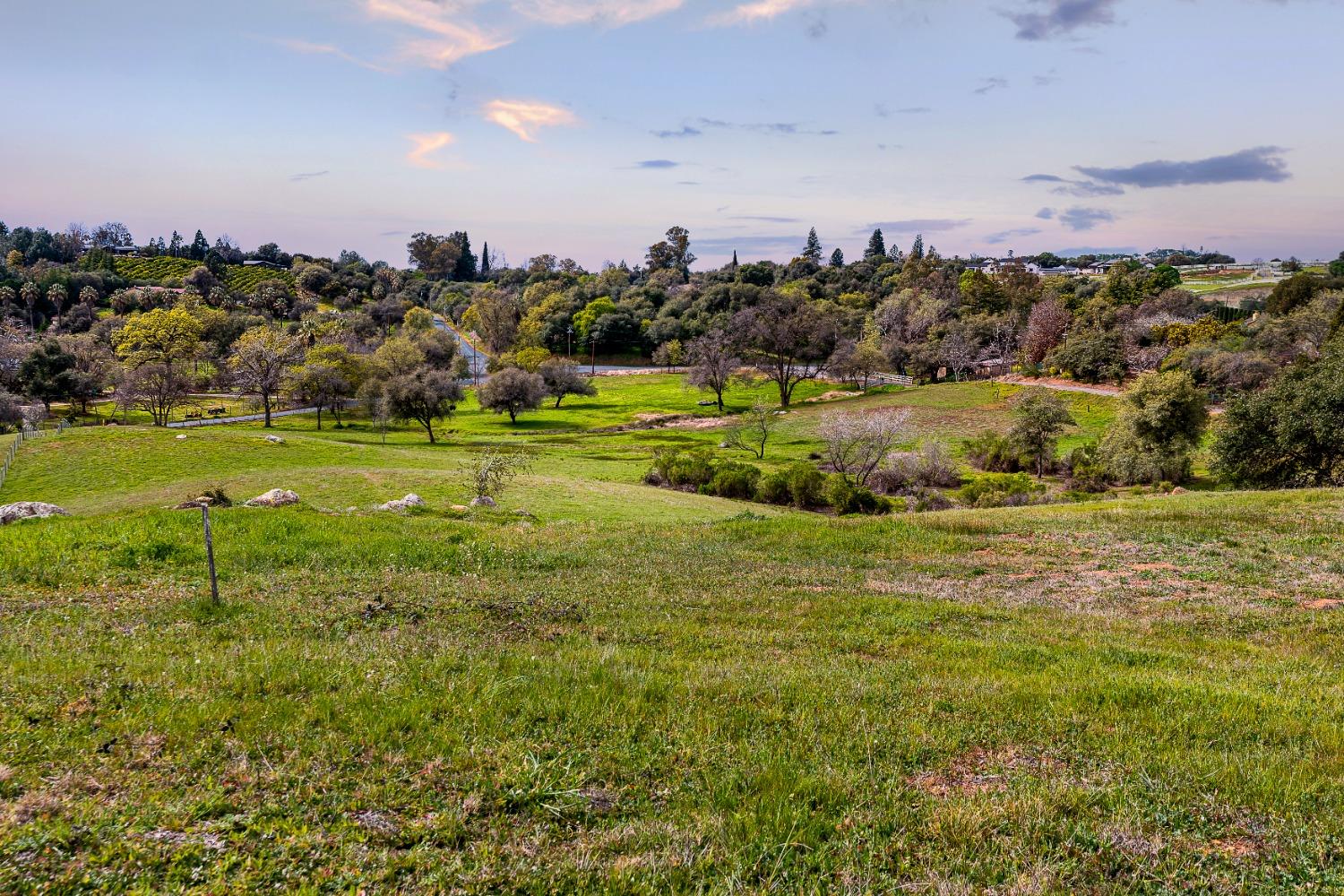 3180 Rattlesnake Road Newcastle, CA 95658 - Photo 16 of 39 a view of a town with mountains in the background