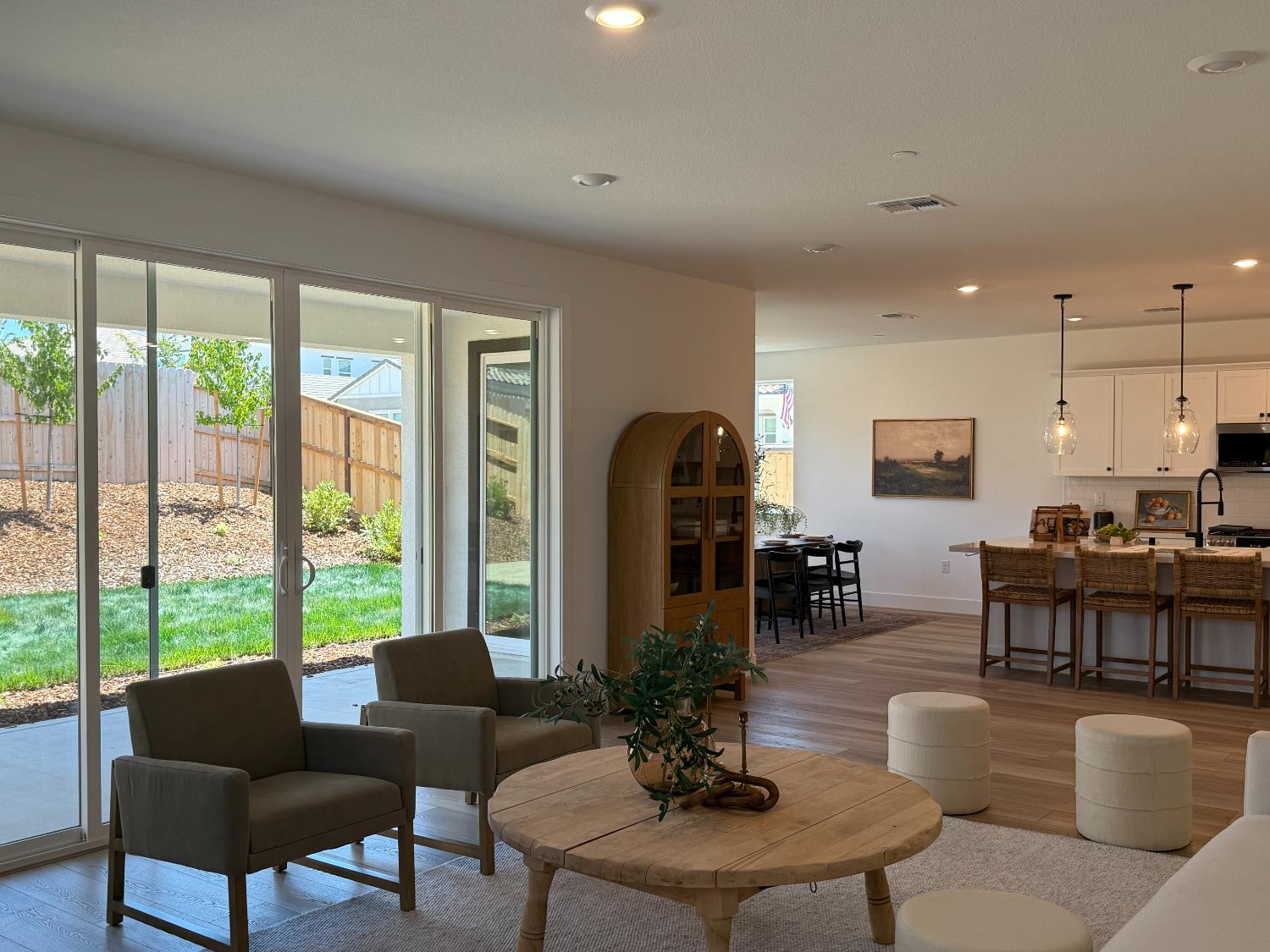 2896 Knightsbridge Lane Roseville, CA 95747 - Photo 3 of 22