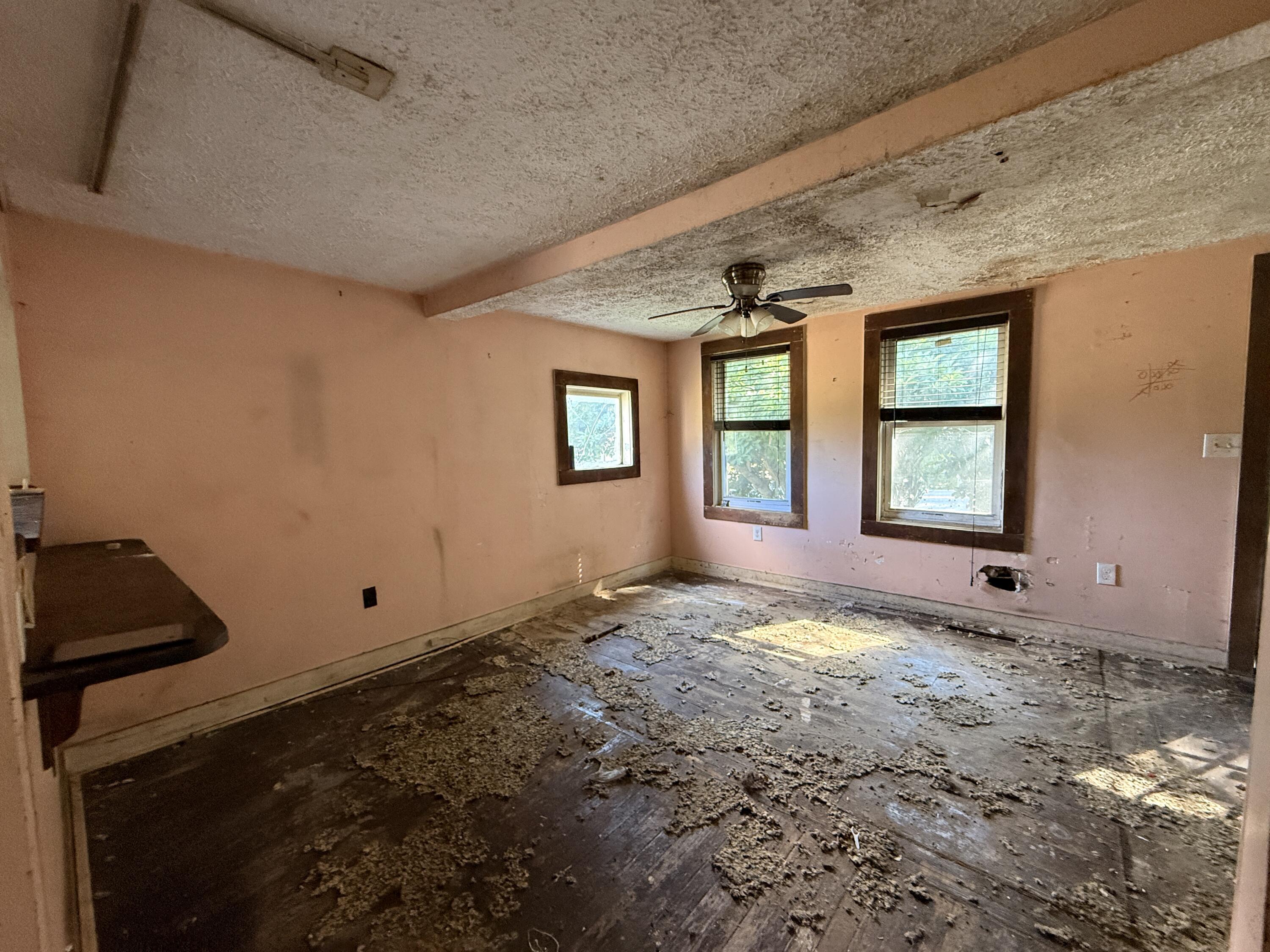 660 Durham Road Brunswick, ME 04011 - Photo 6 of 36 Living Room
