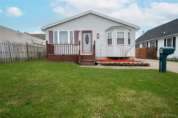 $269,900 | 22 Guenther Avenue, Tonawanda, NY 14150