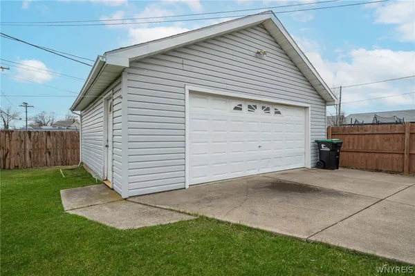 $269,900 | 22 Guenther Avenue, Tonawanda, NY 14150