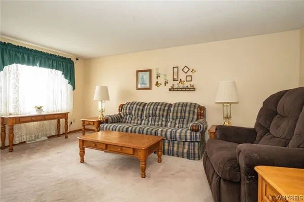$269,900 | 22 Guenther Avenue, Tonawanda, NY 14150