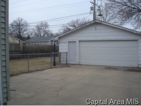 2105 Hastings Road Springfield, IL 62702 - Photo 2 of 12