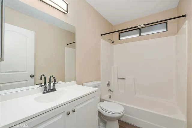 $2,900 | 533 East Jackman Street, Lancaster, CA 93535